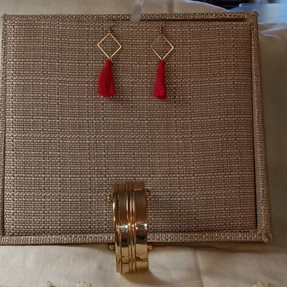 Gold & Hot Pink Bundle - Picture 2 of 5